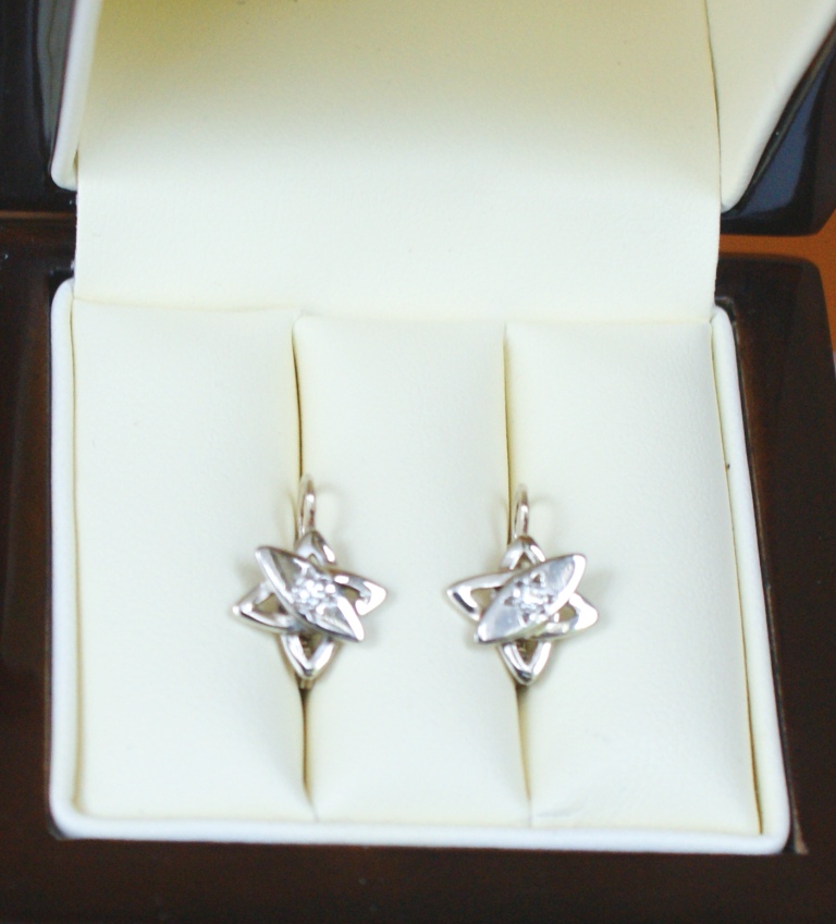 Diamond earrings.Originál.